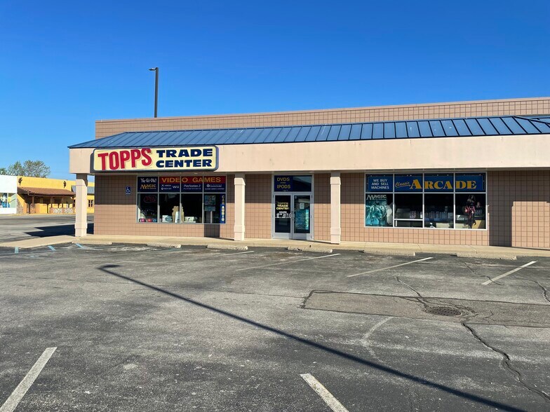 More Photos Of 1609-1619 Mall Dr, Benton Harbor Storefront For Lease