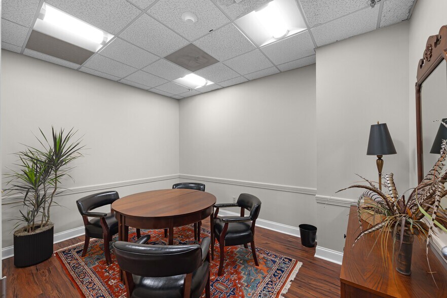 More Photos Of 116 N Church St, Jackson Office For Lease