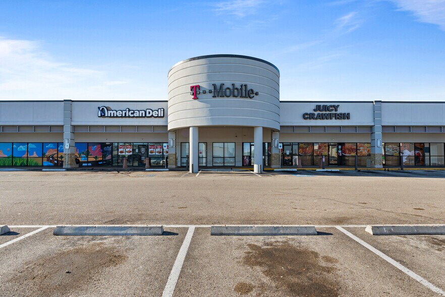 More Photos Of 6120 Scott St, Houston Unknown For Lease