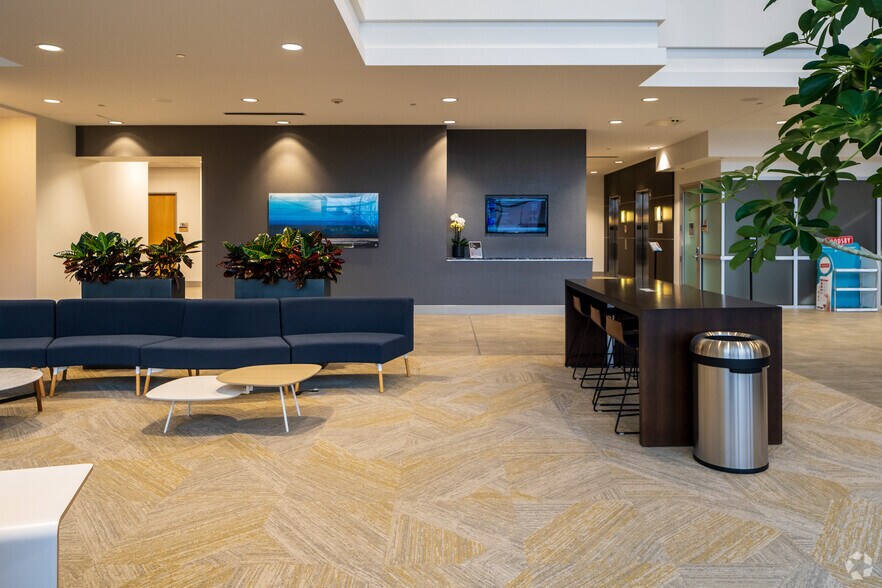 More Photos Of 4300 Marketpointe Dr, Bloomington Office For Lease