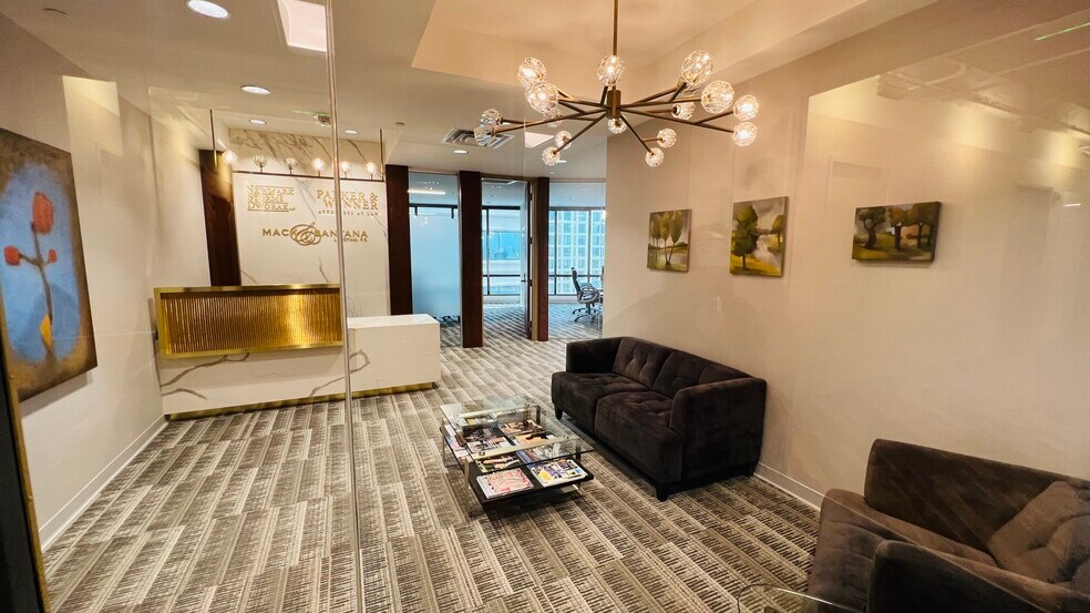 More Photos Of 150 S 5th St, Minneapolis Office For Lease