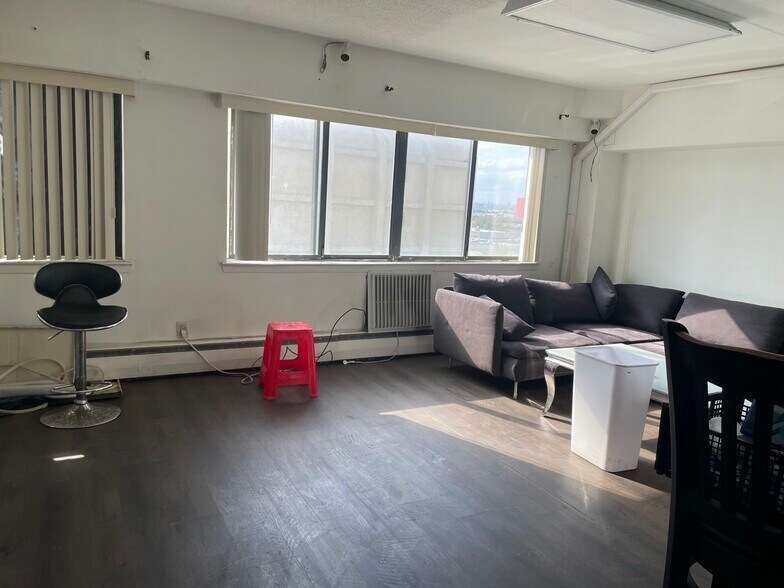 More Photos Of 33-70 Prince St, Flushing Multifamily For Sale
