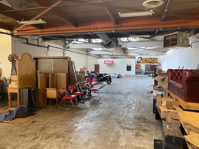 More Photos Of 2740 W Washington Blvd, Bellwood Manufacturing For Lease