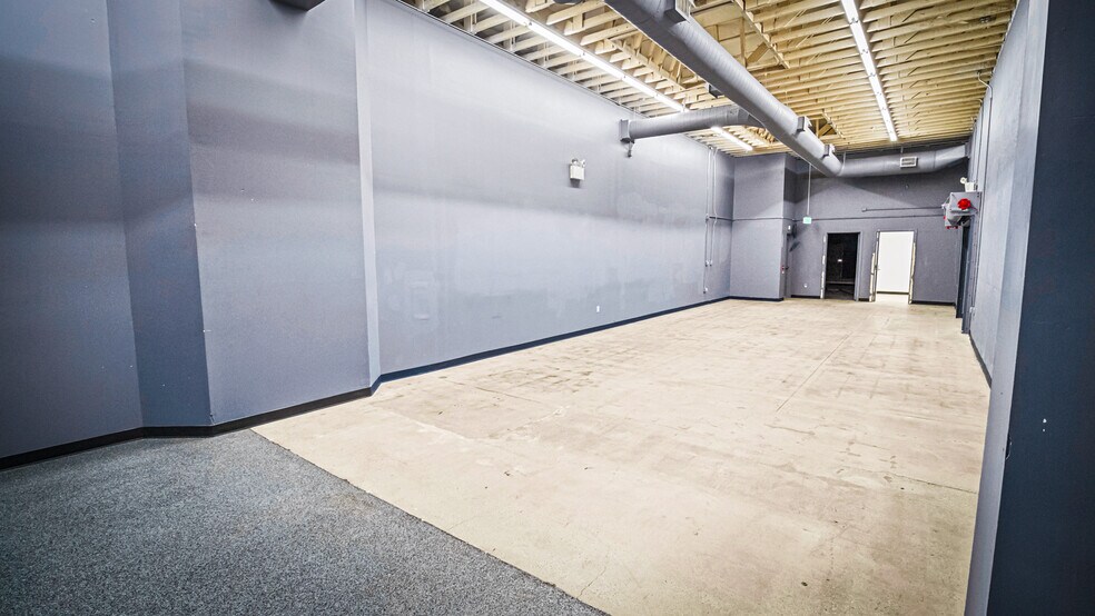 More Photos Of 236-242 Pine Ave, Long Beach Storefront Retail Office For Lease