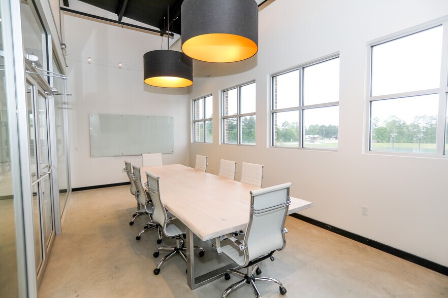 More Photos Of 525 Woodland Square Blvd, Conroe Coworking Space