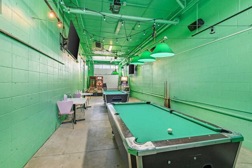 More Photos Of 2501 & 2519 Marshall St NE, Minneapolis Restaurant For Sale