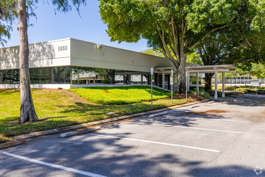 More Photos Of 5550 W Idlewild Ave, Tampa Office For Lease