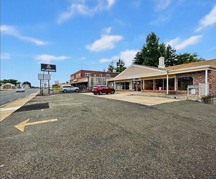More Photos Of 326 Bustleton Pike, Feasterville Trevose Medical For Lease