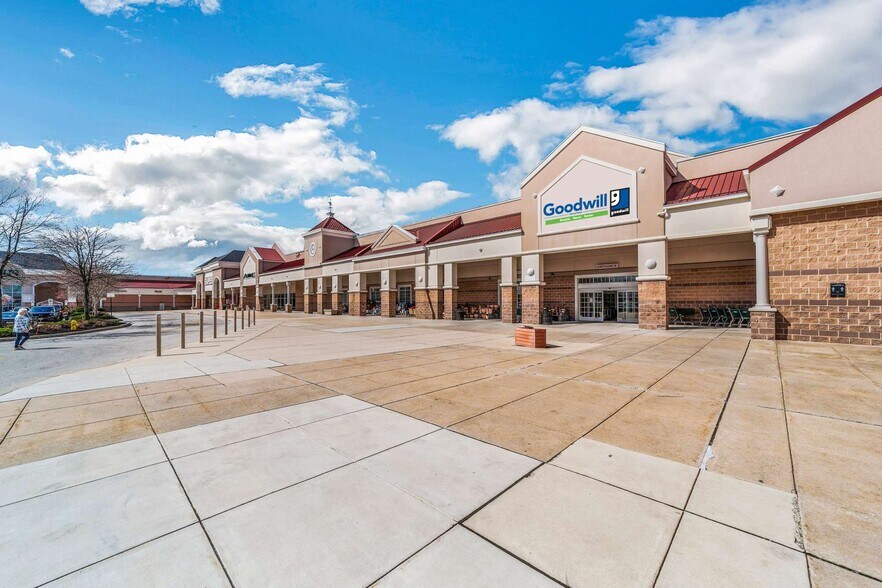 More Photos Of 845-967 E Lancaster Ave, Downingtown Unknown For Lease