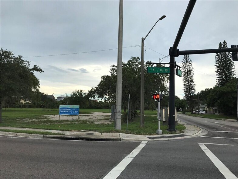 More Photos Of 201-210 13th Ave W, Bradenton Land For Lease
