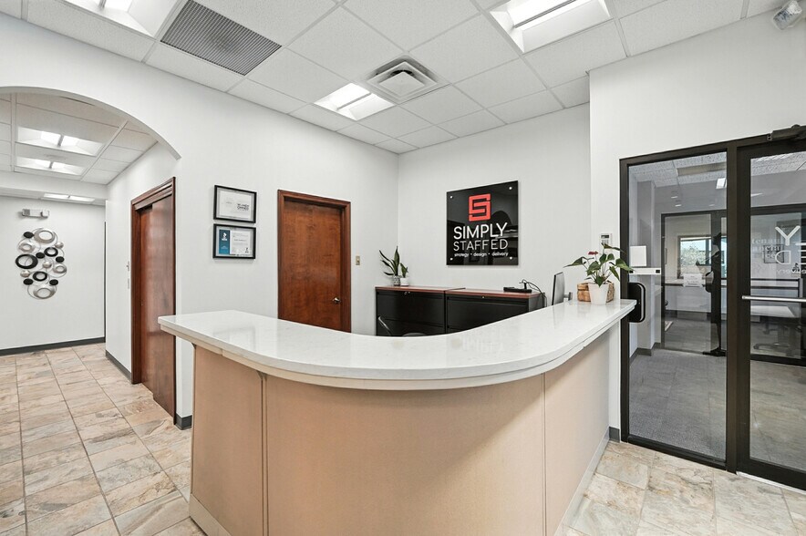 More Photos Of 5636 Bridgetown Rd, Cincinnati Medical For Sale