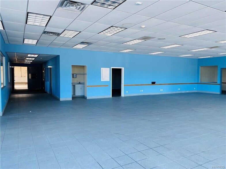 More Photos Of 1212 Abbott Rd, Buffalo Auto Dealership For Lease