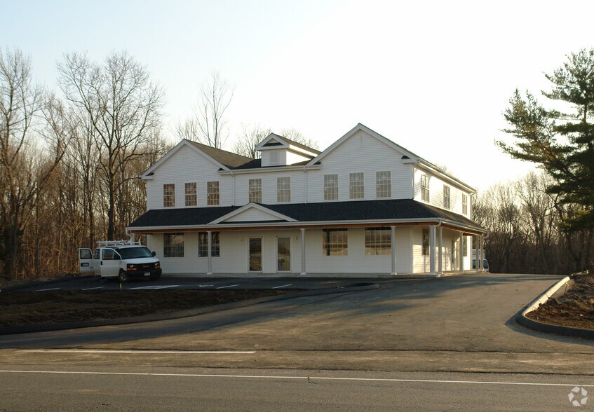 More Photos Of 2346 Boston Post Rd, Guilford Office For Lease
