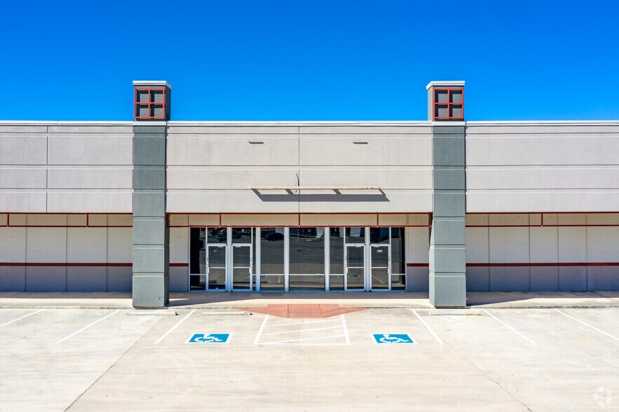 More Photos Of 11401 Naco Perrin Blvd, San Antonio Unknown For Lease