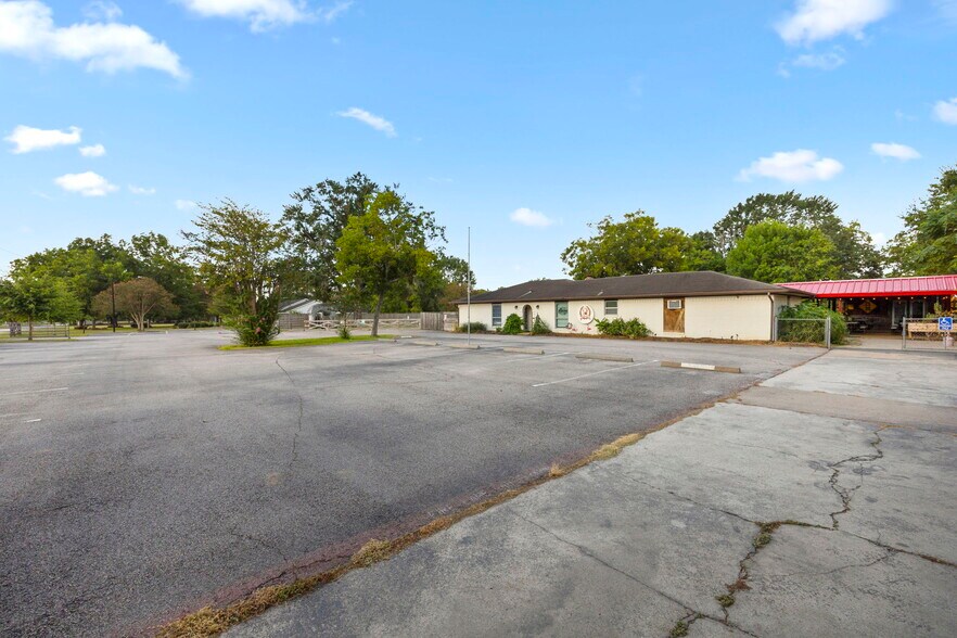 More Photos Of 18541 Mueschke Rd, Cypress Restaurant For Sale