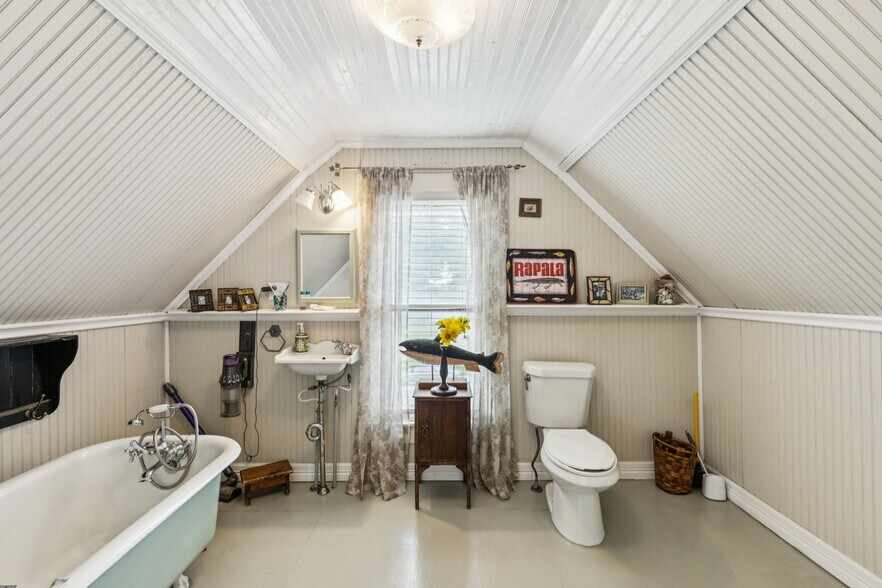 More Photos Of 607 E 1st St, Prosper Office Residential For Sale