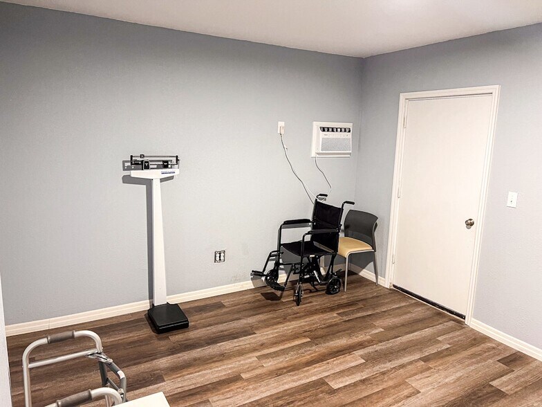 More Photos Of 1110 E Laura St, Plant City Funeral Home For Sale