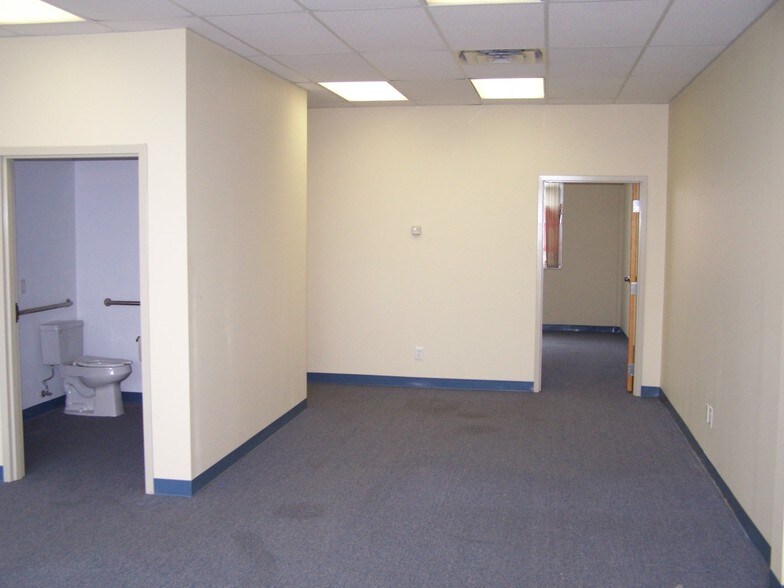 More Photos Of 1005 College Rd, Dover Freestanding For Lease