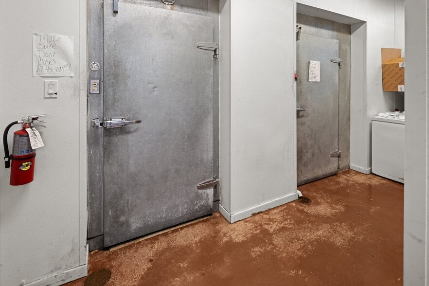 More Photos Of 2411 N US Highway 281, Marble Falls Restaurant For Sale