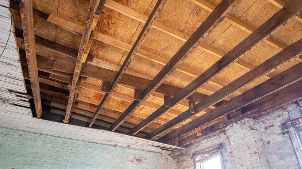 More Photos Of 82 Dromedary Street st, Woodbury Flex For Sale