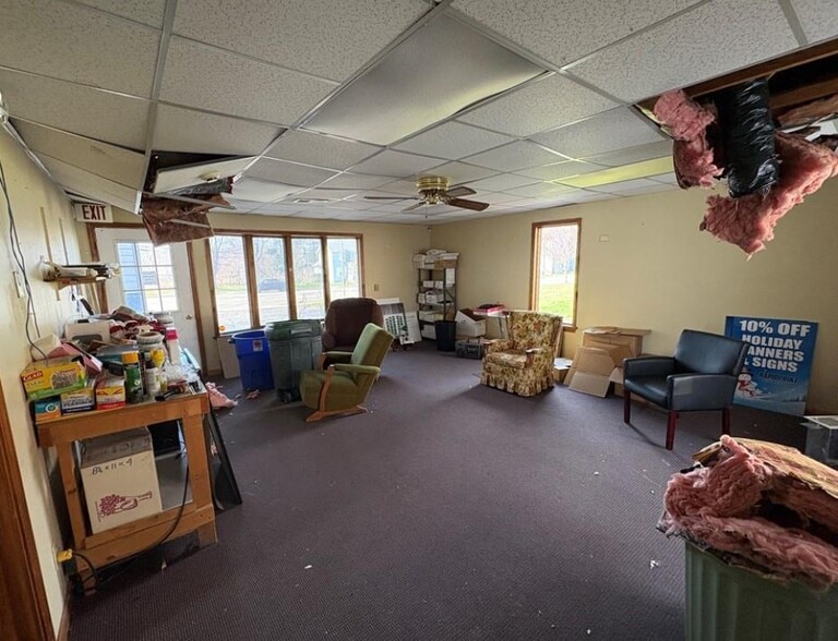 More Photos Of 8-10 S High St, Victor Freestanding For Sale