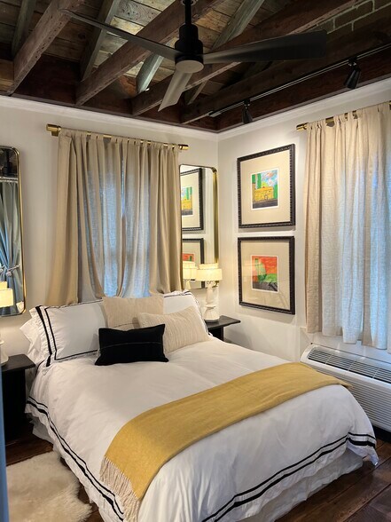 More Photos Of 2737-2739 Cleveland St, Elloree Storefront Retail Office For Sale