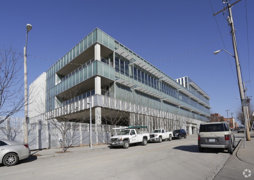 More Photos Of 300 Wyandotte St, Kansas City Office For Lease