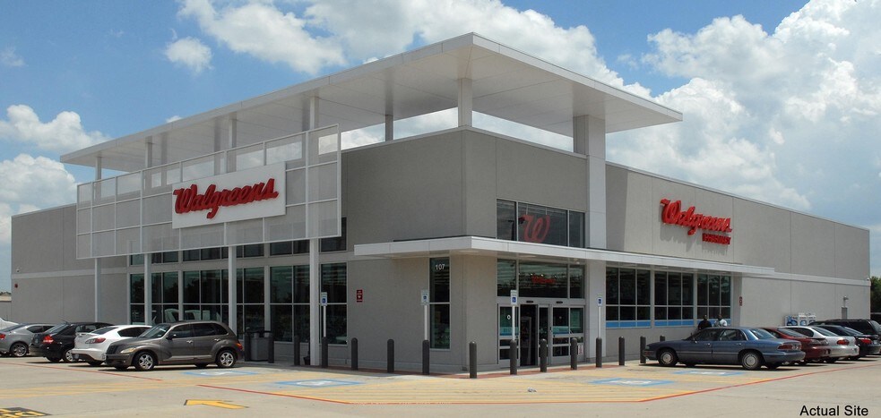 More Photos Of 107 W Rankin Rd, Houston Drugstore For Sale
