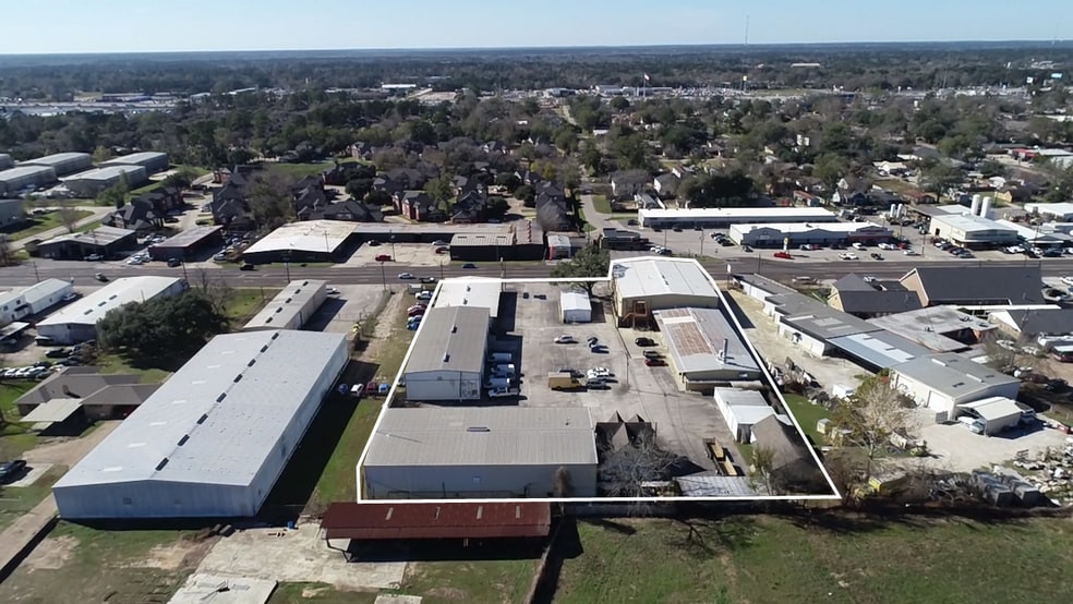 More Photos Of 610 Frazier St, Conroe Light Manufacturing For Sale