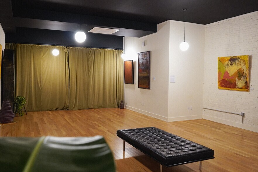 More Photos Of 2277 3rd Ave, New York Storefront Retail Residential For Lease