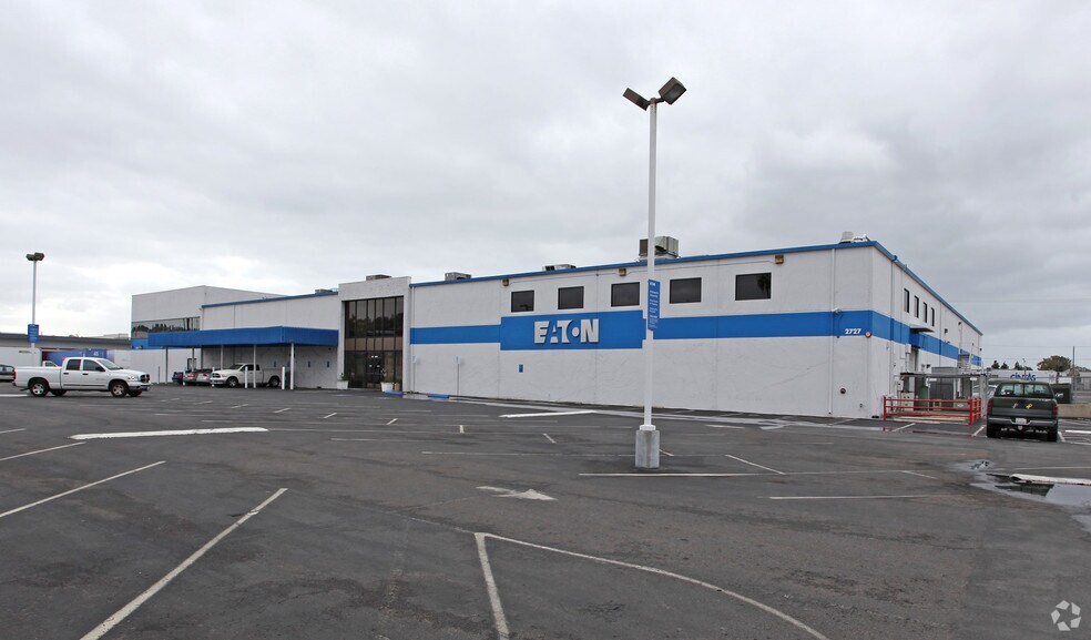 More Photos Of 2727 Kurtz St, San Diego Research And Development For Lease
