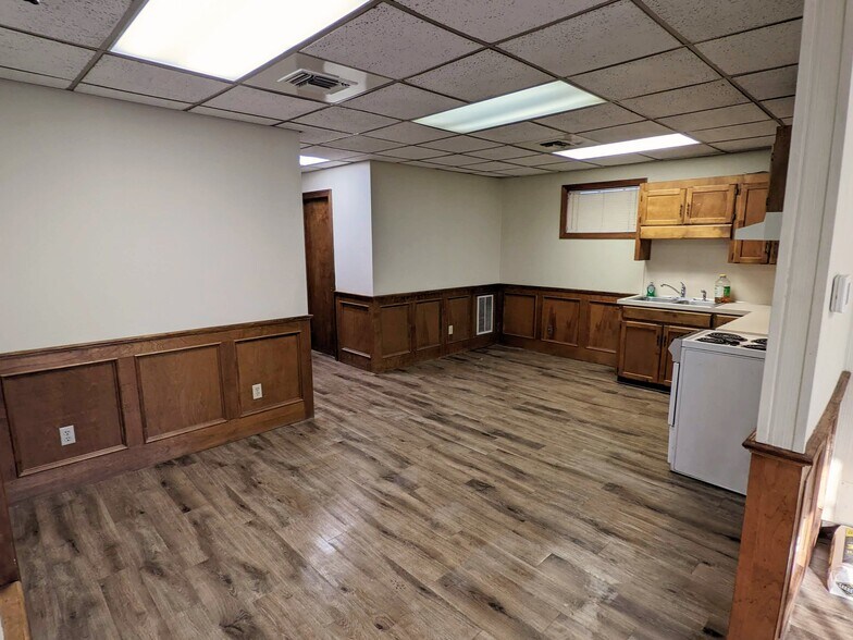 More Photos Of 2706 W 11th St, Little Rock Light Manufacturing For Sale