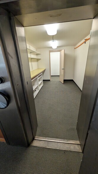 More Photos Of 460 S Saginaw St, Flint Apartments For Lease