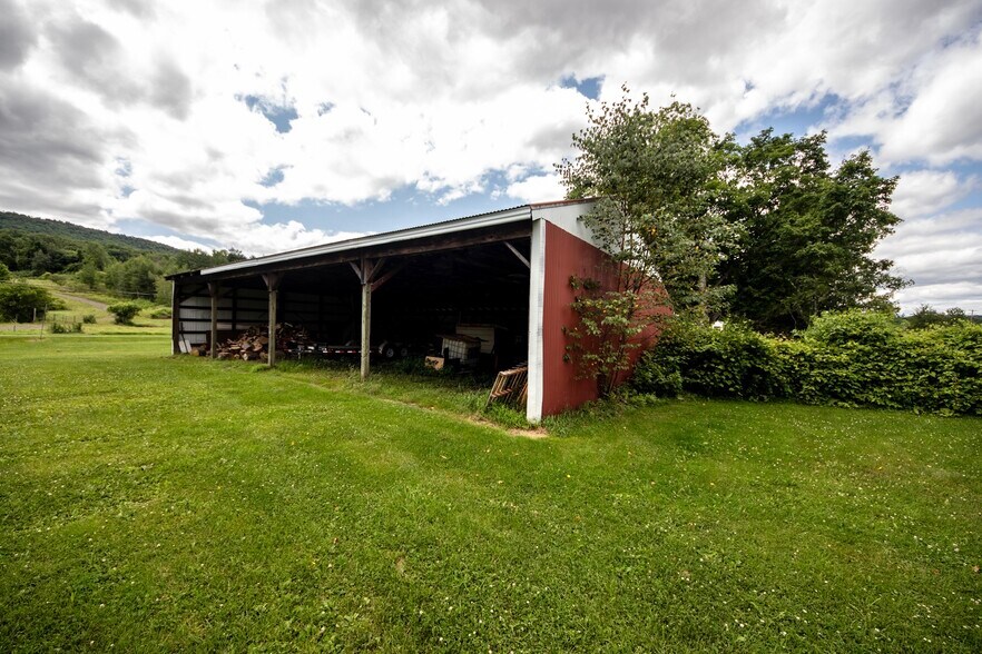 More Photos Of 571 Southside Dr, Oneonta Apartments For Sale