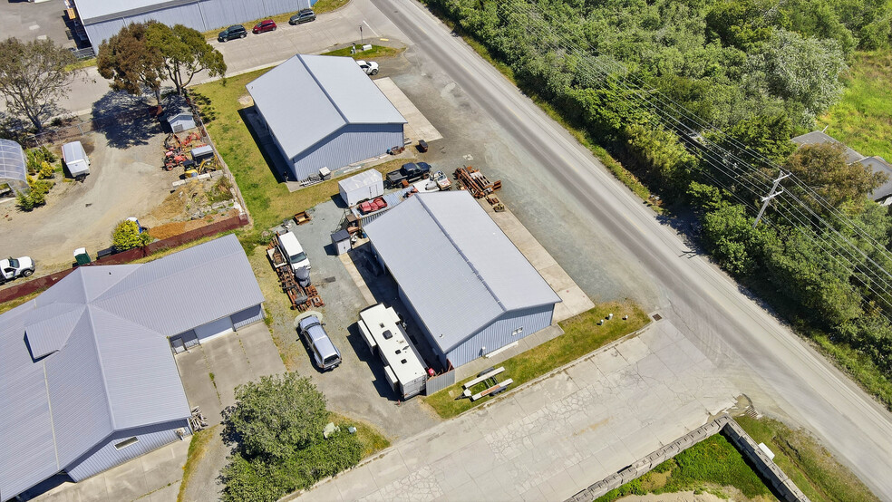 More Photos Of 55374 Rosa Rd, Bandon Manufacturing For Sale