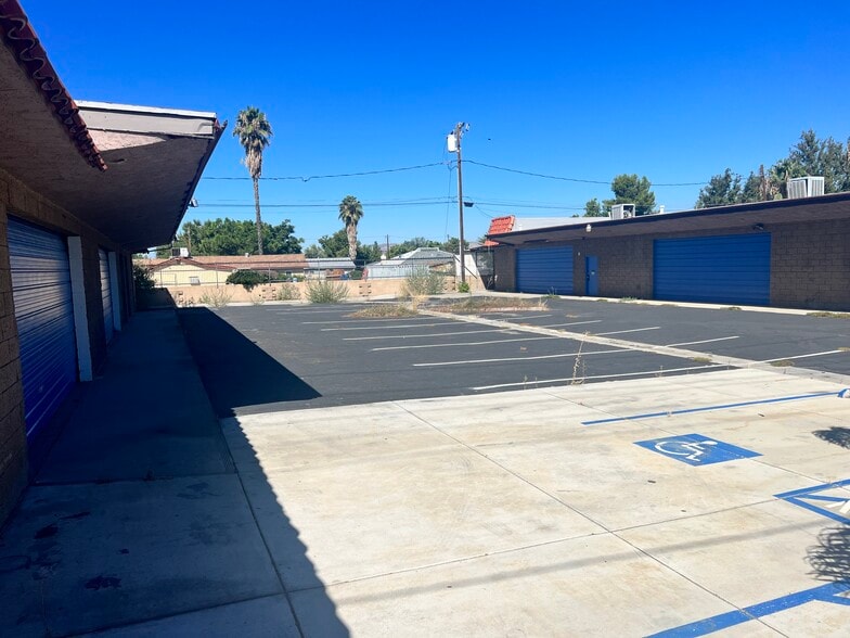 More Photos Of 147 N Gilbert St, Hemet Flex For Sale