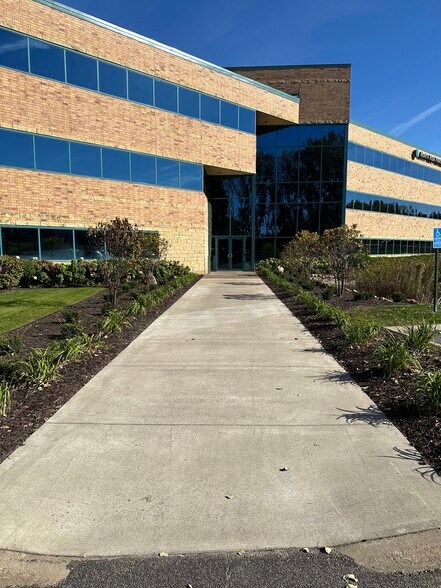 More Photos Of 10405 6th Ave N, Plymouth Office For Sale