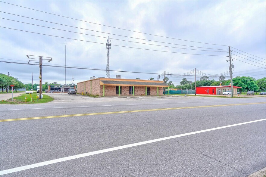More Photos Of 6801 Highway Blvd, Katy Freestanding For Sale