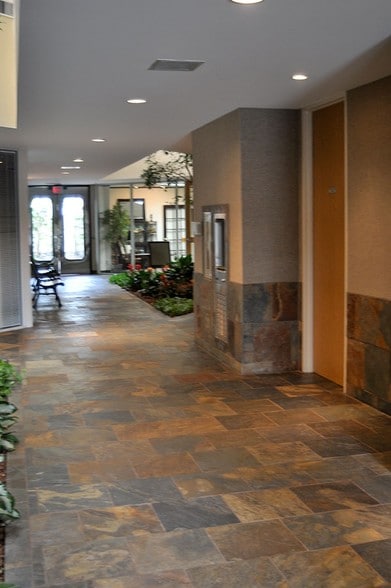More Photos Of 3 Grogans Park Dr, The Woodlands Medical For Lease