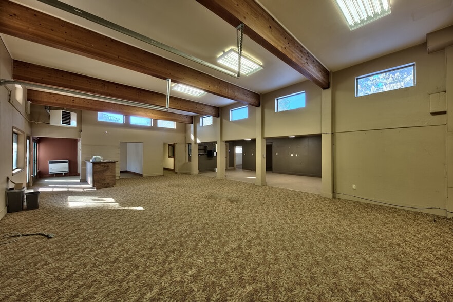 More Photos Of 2087 James Ave, South Lake Tahoe Warehouse For Sale