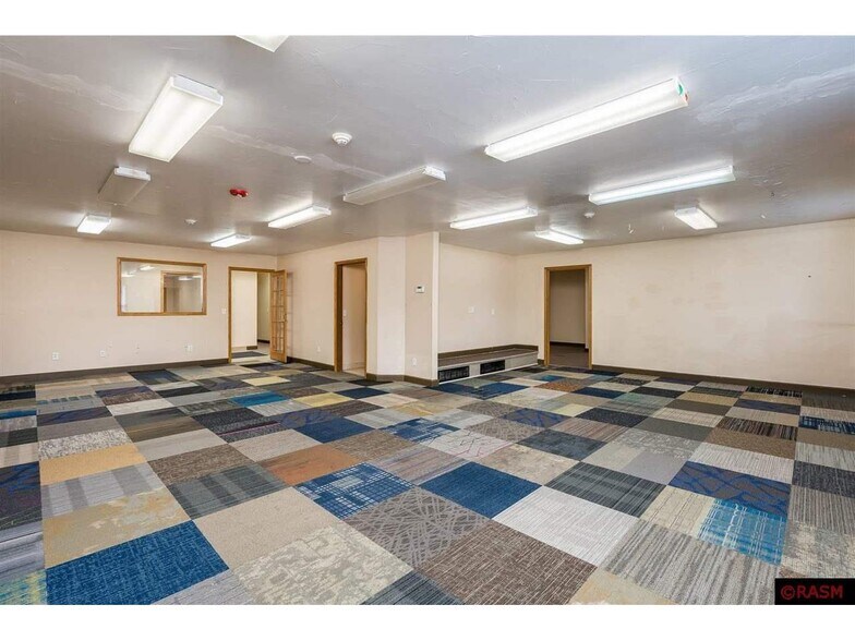 More Photos Of 608 Walnut Ave, Madison Lake Medical For Sale