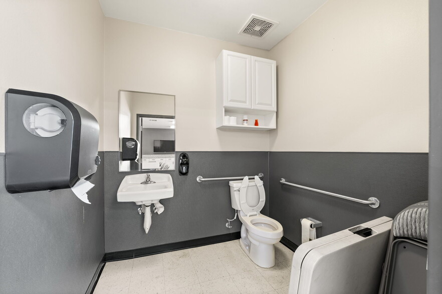 More Photos Of 9944 Highland Ave, Rancho Cucamonga Religious Facility For Lease