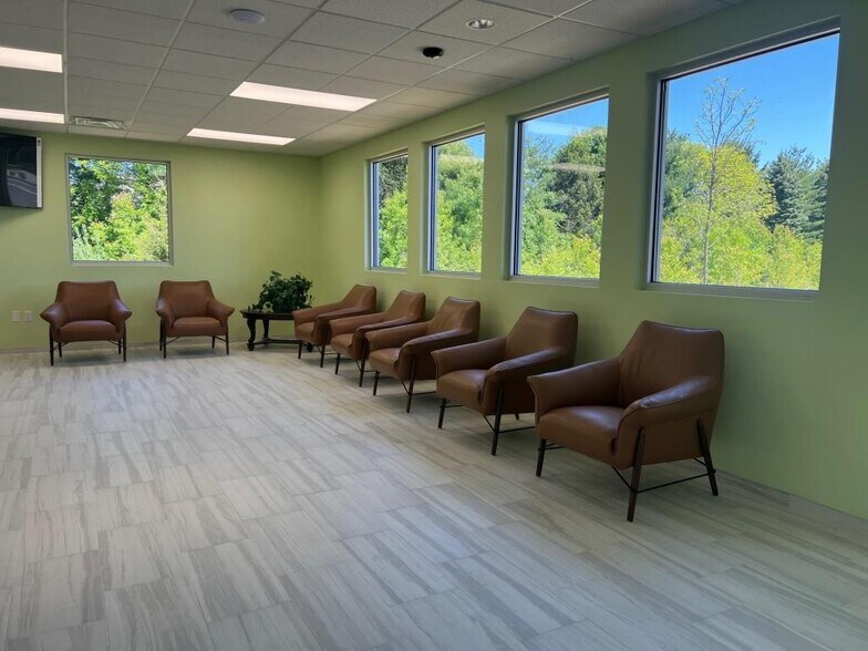 More Photos Of 4872 Socialville-Fosters, Mason Medical For Lease