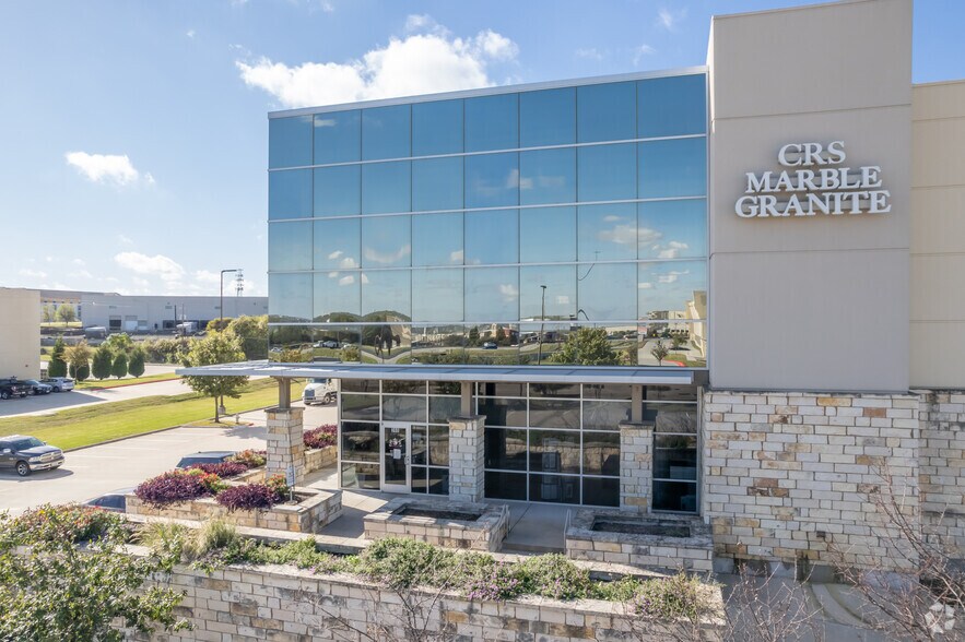 More Photos Of 2500 Scarbrough Dr, Austin Unknown For Lease