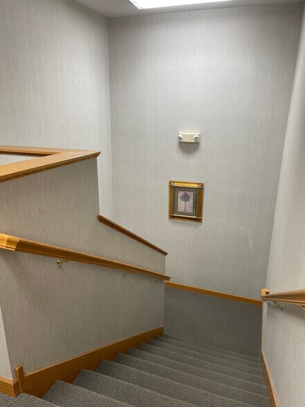 More Photos Of 2024 Cherry Hill Dr, Columbia Office For Sale