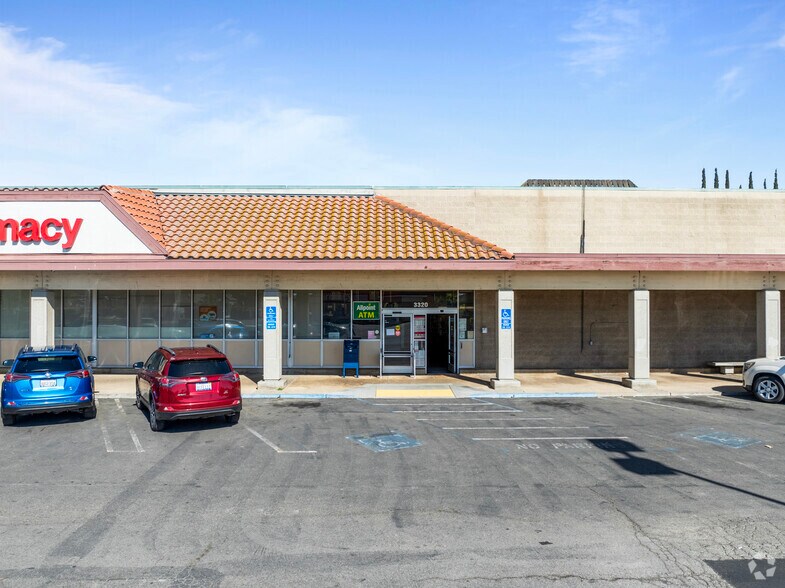 More Photos Of 3320 N Tracy Blvd, Tracy Drugstore For Lease