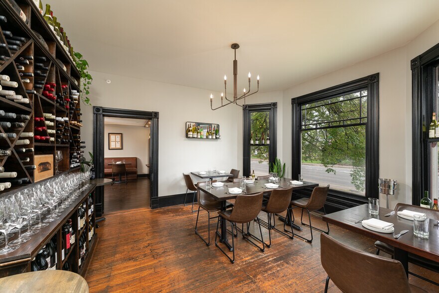 More Photos Of 115 N Washington St, Newberg Restaurant For Sale