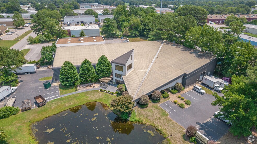 More Photos Of 825 W Professional Pl, Chesapeake Light Manufacturing For Lease