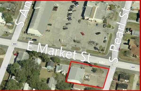 More Photos Of 621 E Market St, Rockport Flex For Lease