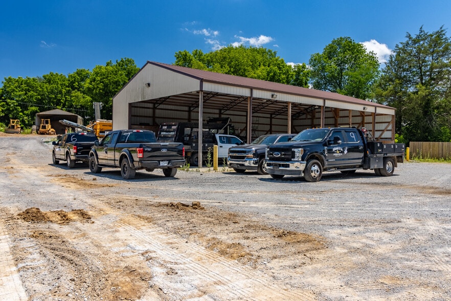 More Photos Of 10516 Highway 58, Ooltewah General Retail For Sale
